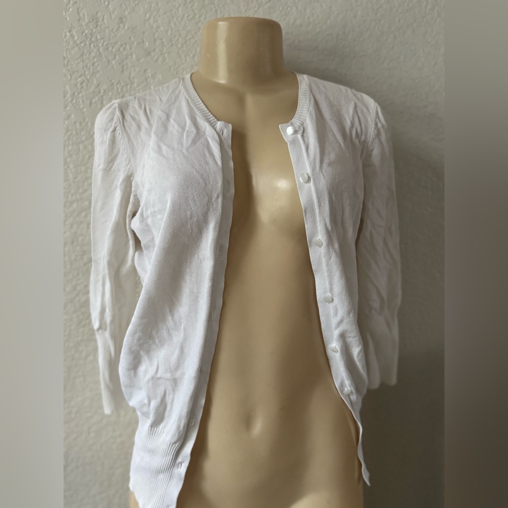 Daisy Fuentes Classic White Knit Cardigan button up classy elegant